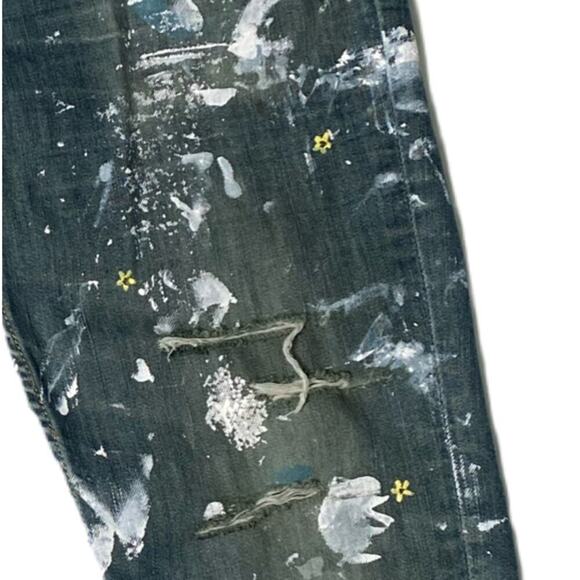 REFRESHED - Levi's Distressed Hand Painted Jeans - Picture 3 of 7